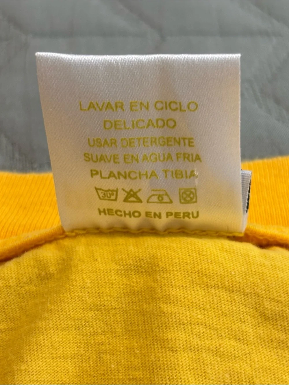 Inca Kola Peru Yellow T-Shirt in EUC